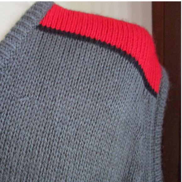 Vintage 80s Gray Red Striped Sweater Vest Men S Retro Prep Academia Unisex Cozy - Picture 14 of 17